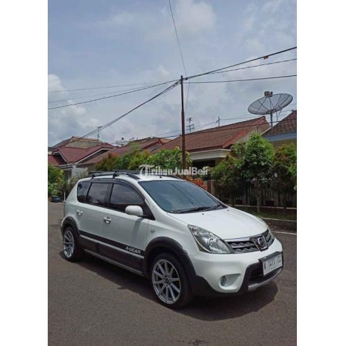 Mobil Nissan Grand Livina XGear 2012 Putih Seken Normal Siap Pakai Di