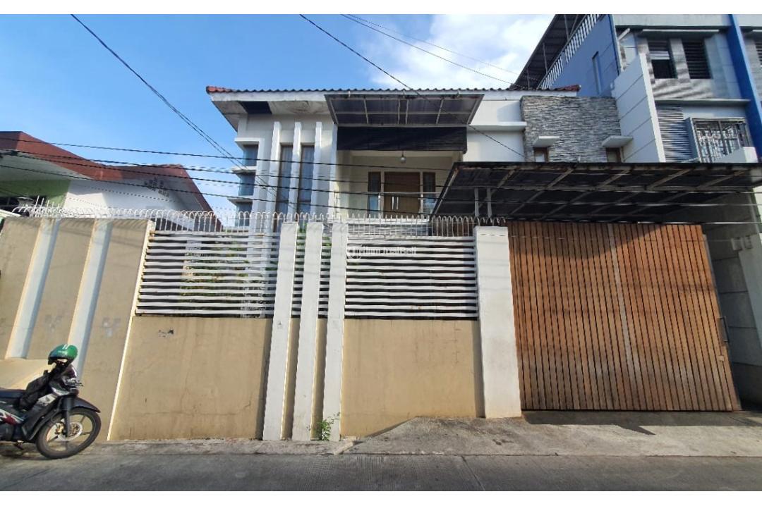 Dijual Rumah Siap Huni Lt M Lb M Kt Km Mangga Besar Taman