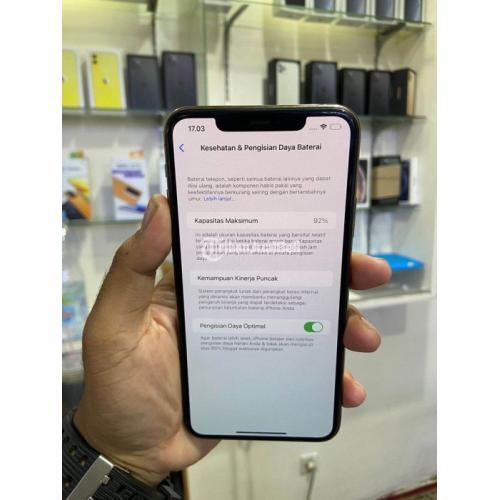 HP IPhone 11 Pro Max 256GB Gold Seken All Operator Fullset Original Di