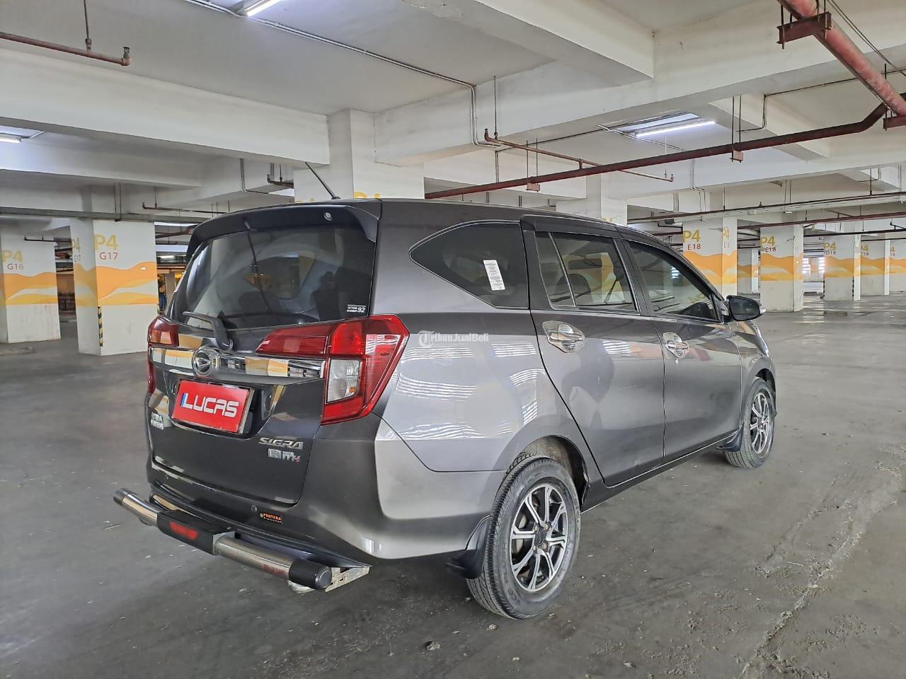 Mobil Bekas Daihatsu Sigra R At Tahun Warna Grey Plat Ganjil Di