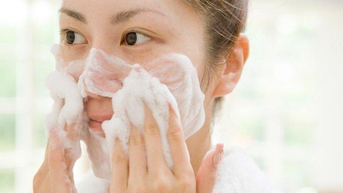 Harga Murah Ini Rekomendasi Facial Wash Untuk Kulit Bruntusan Dan