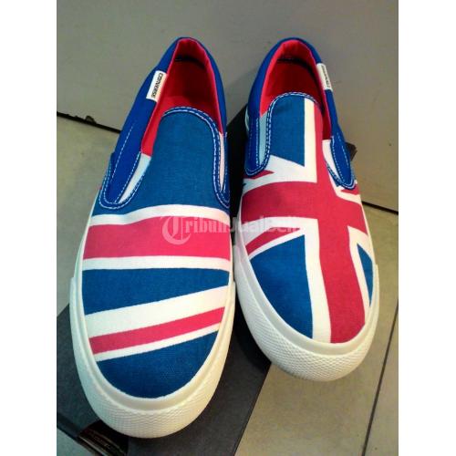 Sepatu slip on clearance converse