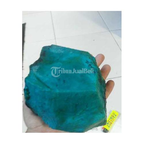 di jual bongkahan batu bacan doko super kristal