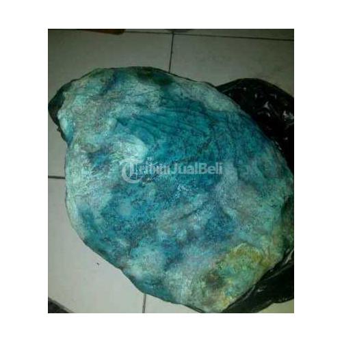 di jual bongkahan batu bacan doko super kristal