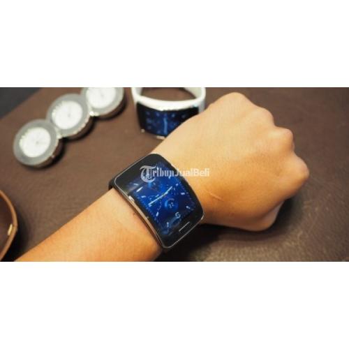 Jam Smartwatch Samsung Galaxy Gear S SM R750 Mulus No Dent Normal