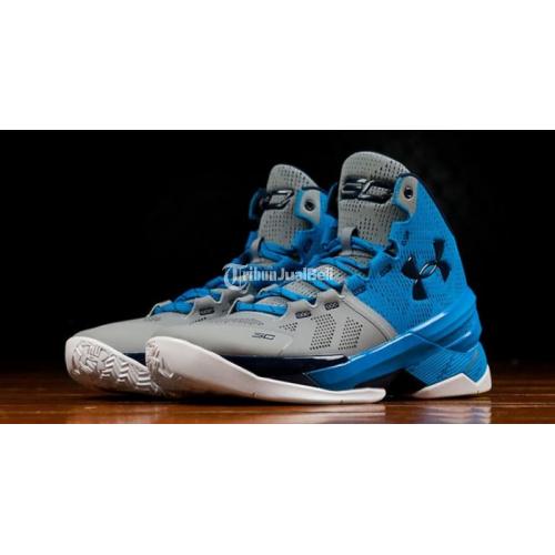 Sepatu basket best sale under armor