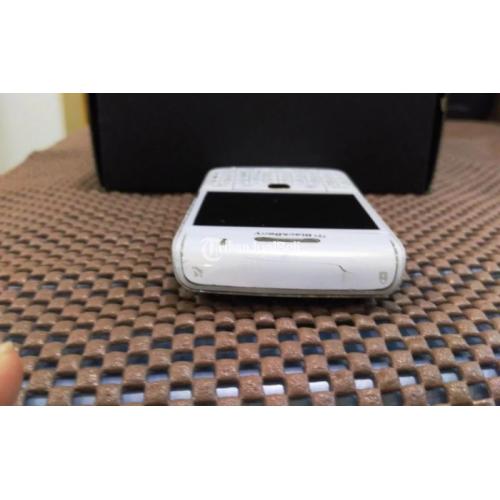 Blackberry Onyx 2 9780 WHITE Second Fullset Fungsi Normal Tidak Ada Kendala Nego Halus - Jakarta