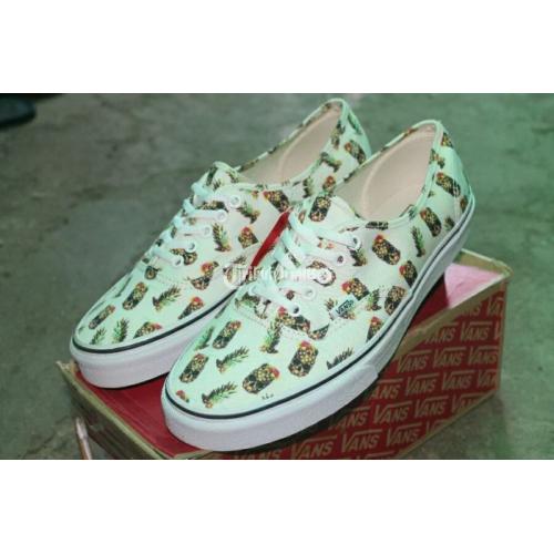 Sepatu Vans Original Ukuran 43 Banyak Varian Warna Mode Fullset