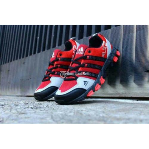 Foto sepatu outlet adidas ax2