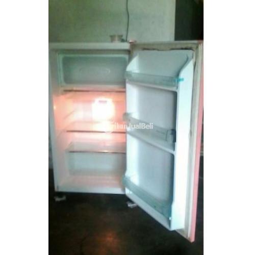 Kulkas Satu Pintu Bekas Murah Polytron Warna Putih Mulus Istimewa di