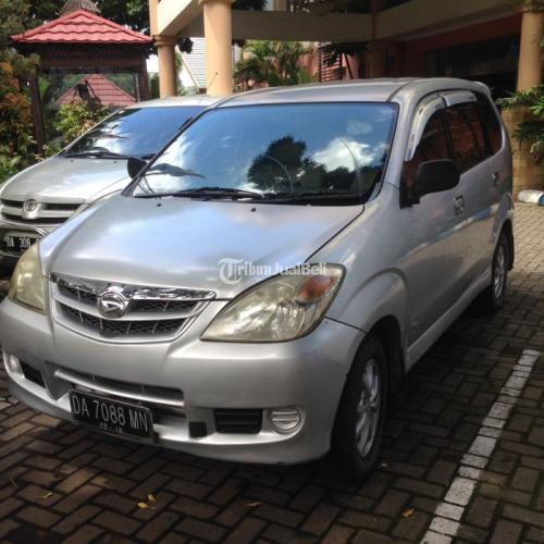 Mobil Seken Murah Daihatsu Xenia 1.0 Tahun 2009 Mulus Istimewa Lengkap Siap Pakai - Banjarmasin