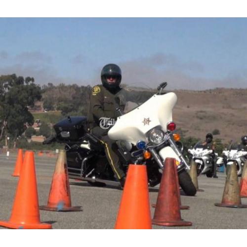 Harley Davidson Electra Police Tahun 2005 Warna Putih Terawat