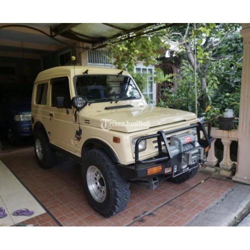 Suzuki Katana 4x4 Tahun 1990 Warna Krem Full Aksesoris Terawat Mesin