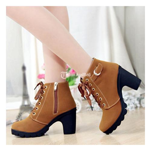 Sepatu discount boots heels