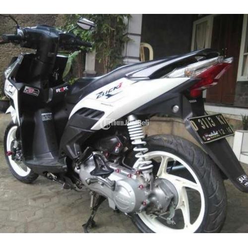 Motor Honda Vario Techno Second Tahun 2011 Putih Surat Lengkap - Bandung