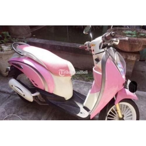 Motor Honda Scoopy Second Tahun 2010 Warna Pink Putih di Badung Bali