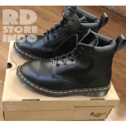 Sepatu Boots Dr Martens X Supreme Hole Limited Edition Harga