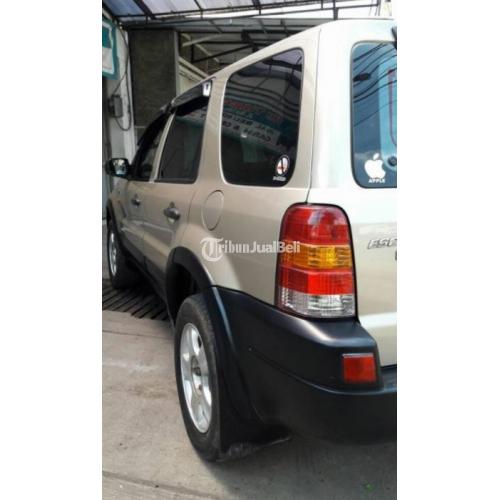 FORD ESCAPE xlt 3000 cc (4 x 2) 2004 Original Look Surat lengkap Bodi Mulus Mesin - Bandung