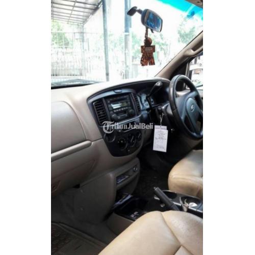FORD ESCAPE xlt 3000 cc (4 x 2) 2004 Original Look Surat lengkap Bodi Mulus Mesin - Bandung