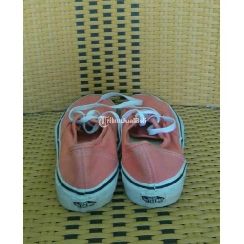 Harga sepatu vans outlet original 2017