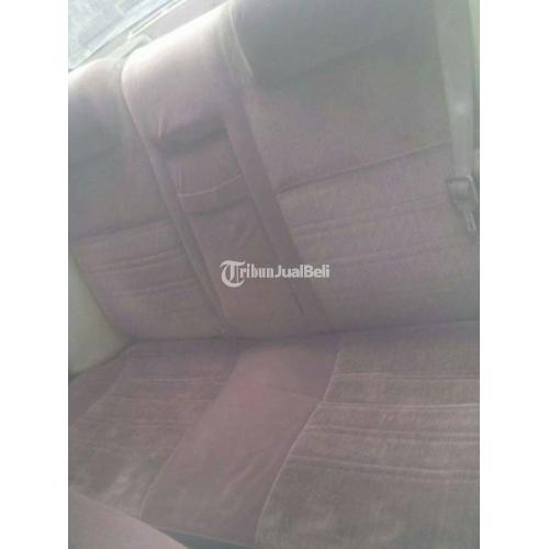 Mobil Mazda 626 Capella Tua Bekas Tahun 1988 Warna Maroon Harga Murah - Blitar