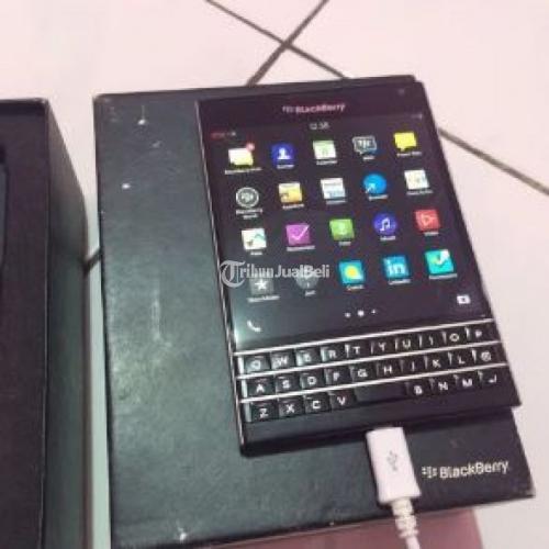 Blackberry PASSPORT Black Handphone Bekas Murah Lengkap Ex Garansi Segel Murah - Jakarta