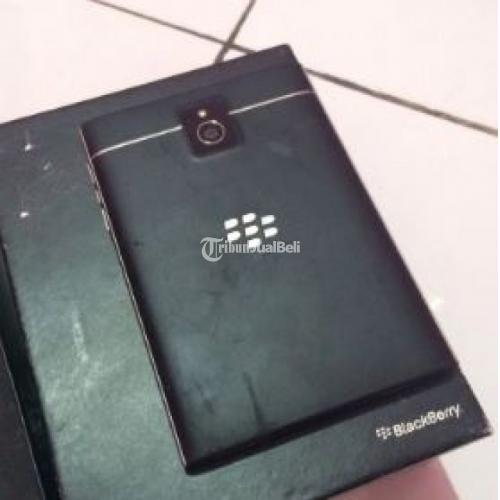 Blackberry PASSPORT Black Handphone Bekas Murah Lengkap Ex Garansi Segel Murah - Jakarta