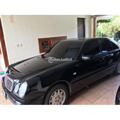 Mobil Sedan Murah Mercedes Benz E230 Tahun 1996 Seken Mulus Terawat - Depok