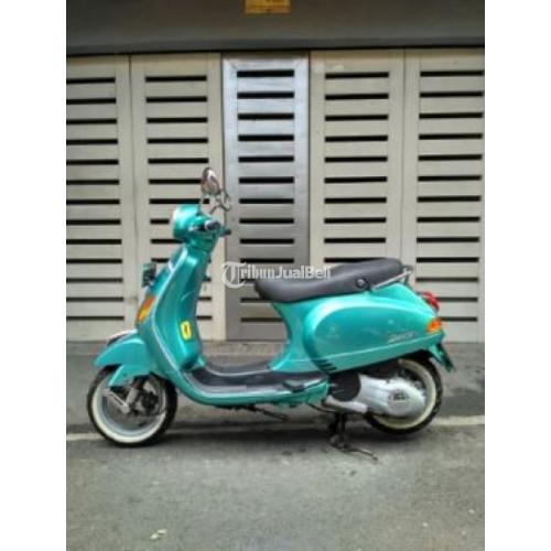 Piaggio LX 150 3V Tahun 2013 Cat Keren Mulus Mesin Normal Harga Nego - Jakarta