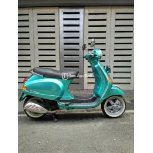Piaggio LX 150 3V Tahun 2013 Cat Keren Mulus Mesin Normal Harga Nego - Jakarta