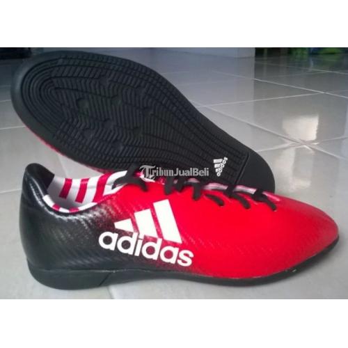 Foto sepatu outlet adidas kw