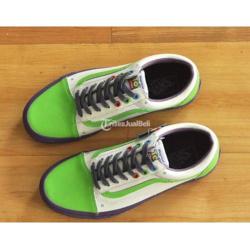 Harga sepatu vans toy story clearance original