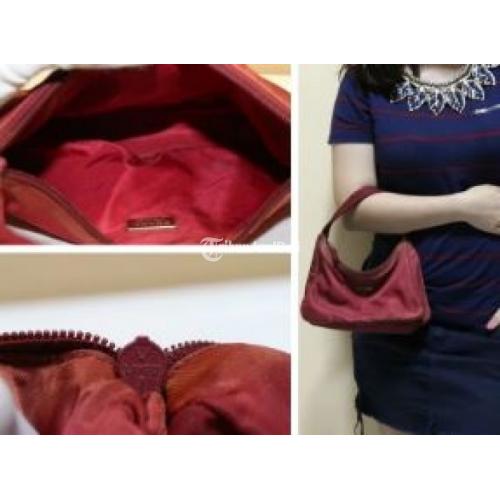 Tas Branded Murah Merk PRADA P109 RED Nylon Bekas Mulus Terawat - Batam