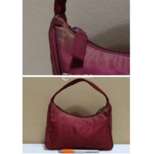Tas Branded Murah Merk PRADA P109 RED Nylon Bekas Mulus Terawat - Batam
