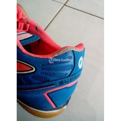 Sepatu Futsal "Joma Supersonic" Size 40 Warna Biru Pink Kondisi Sol Oke - Cilacap
