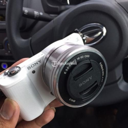 Kamera Mirrorless Sony A 5000 Warna Putih Bekas Harga Murah di Surabaya