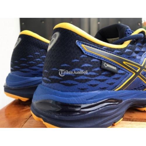 Sepatu asics hotsell cumulus 19