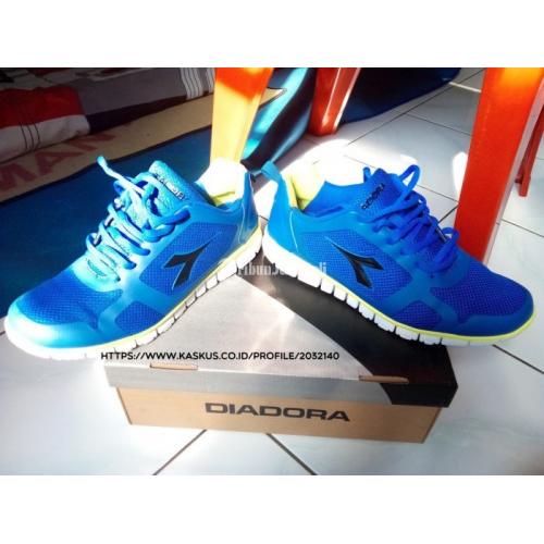 Sepatu diadora running clearance biru