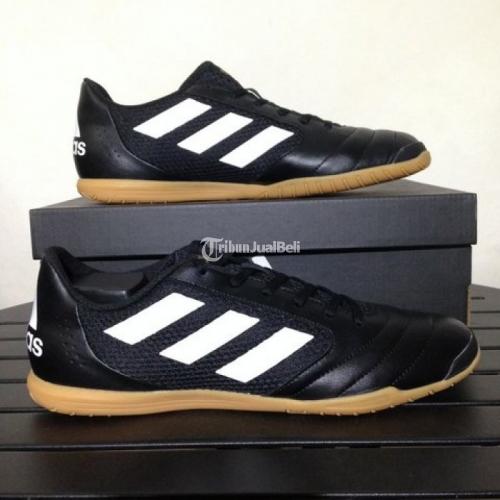 Foto sepatu futsal outlet adidas original