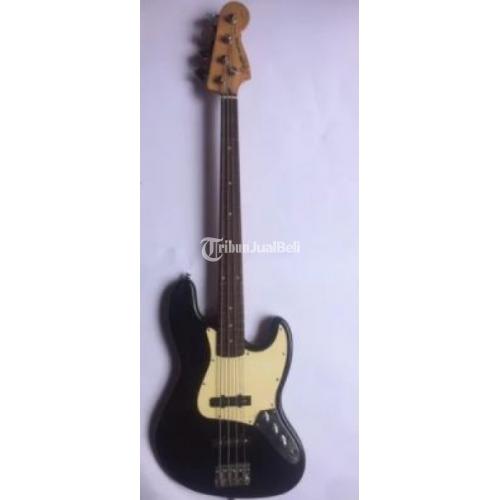 Bass squier deals bekas