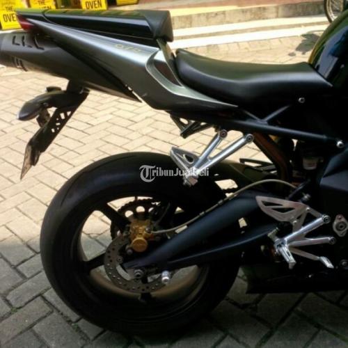 Ducati Triumph Daytona 675R Triple Tahun 2010 Body Mulus - Jakarta Barat