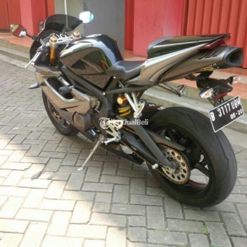 Ducati Triumph Daytona 675R Triple Tahun 2010 Body Mulus - Jakarta Barat