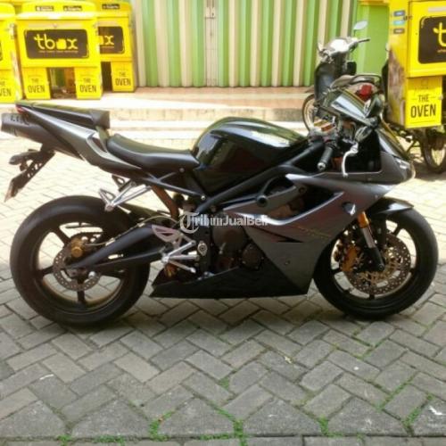 Ducati Triumph Daytona 675R Triple Tahun 2010 Body Mulus - Jakarta Barat