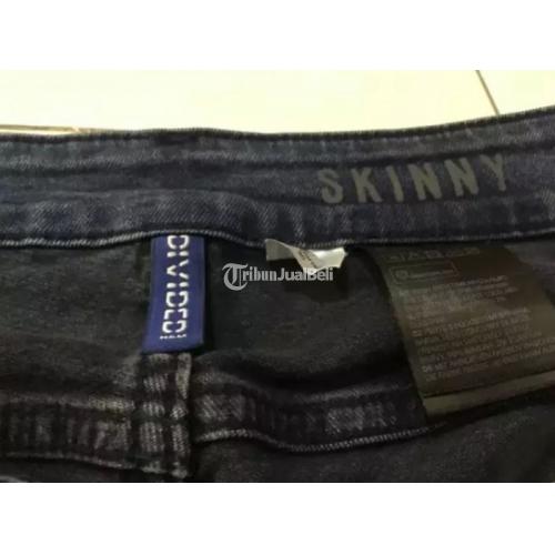 Harga ripped hotsell jeans h&m