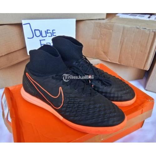 Sepatu Futsal Nike MagistaX Proximo II IC Size US 41 Seken