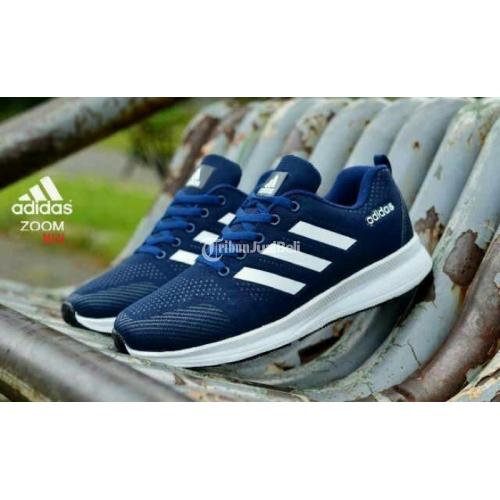 Sepatu running adidas top zoom