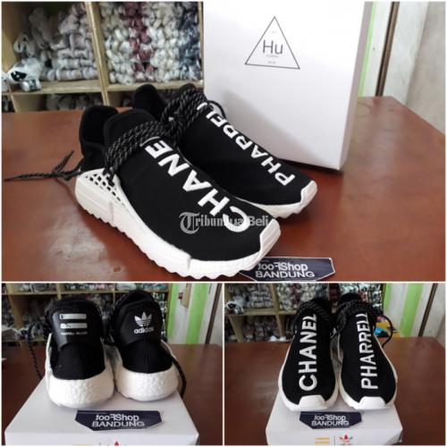 Sepatu Adidas x Pharrell Williams HU NMD x Chanel Sneakers Premium