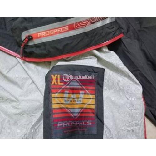 Jaket Outdoor Kondisi Bekas Prospecs Kantong Banyak Mulus Warna Pekat - Jakarta