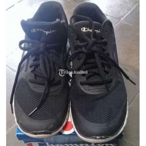 Sepatu Running Merk Champion Kondisi Sangat Bagus Siap Pakai No Minus