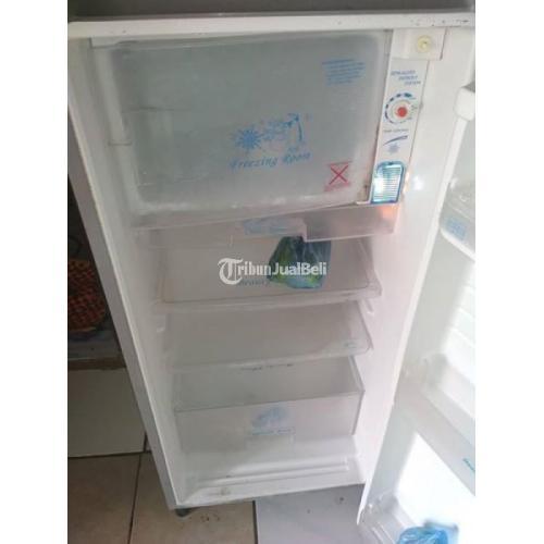 Kulkas Satu Pintu Murah Merek Sanyo Slim Bekas Normal Siap Pakai di